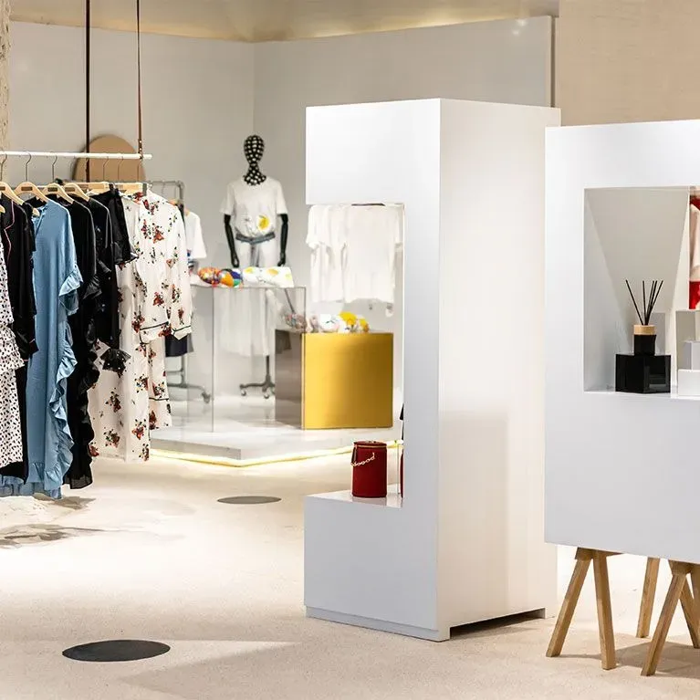 Rayonnage professionnel à Notre-Dame-d’Oé